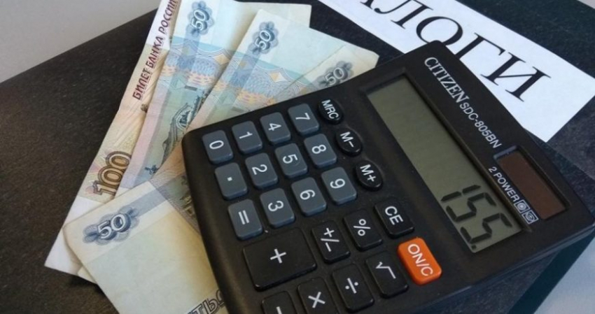 Когда россиянам нужно заплатить налог на проценты по вкладам: ответ юриста