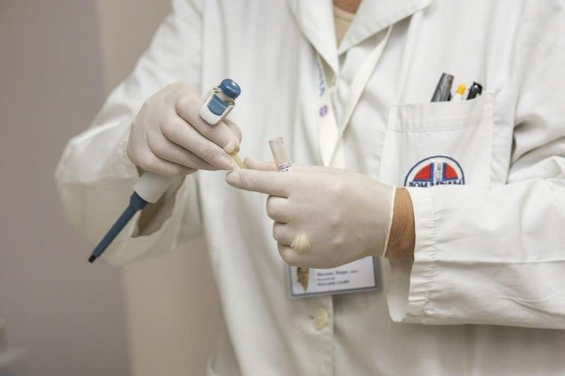 В Курганской области пенсионерка умерла в больнице после клизмы