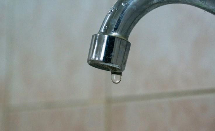 При употреблении воды из крана человек может заразиться паразитами