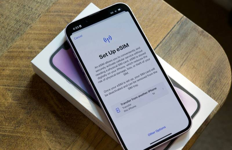 В обход санкций: в России ритейлеры стали продавать уже активированные iPhone