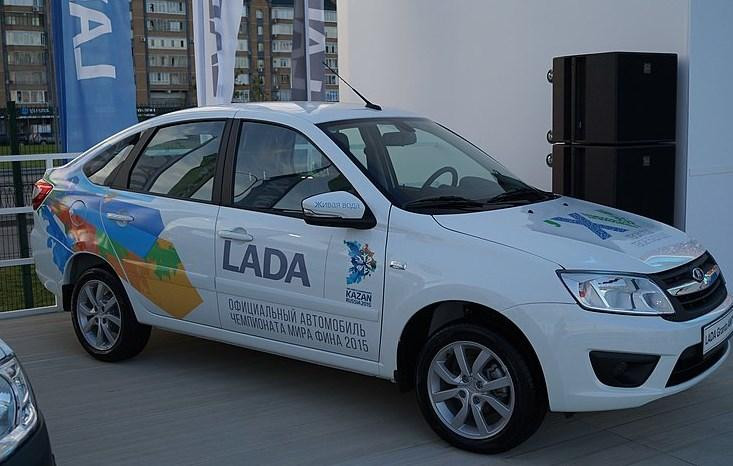 Автоэксперты раскрыли секретную функцию в Lada Kalina и Granta