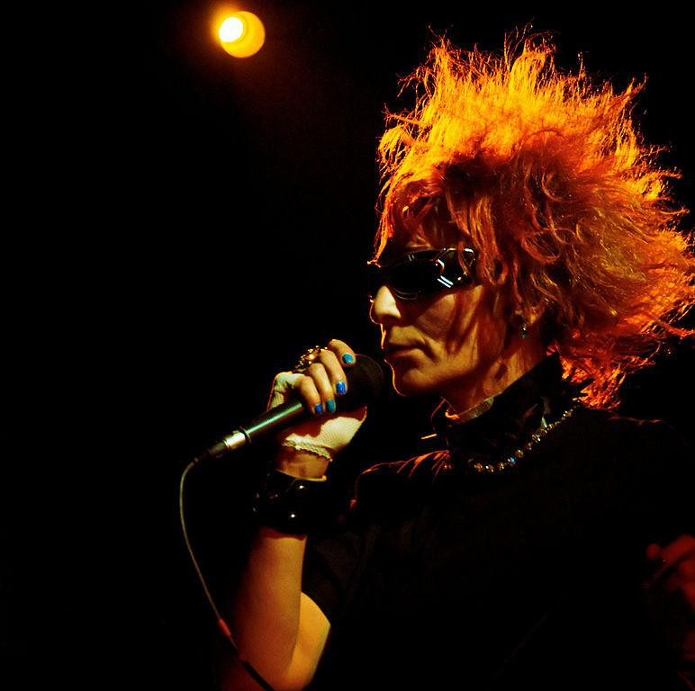 Валерий Сюткин считает Агузарову безответственным человеком