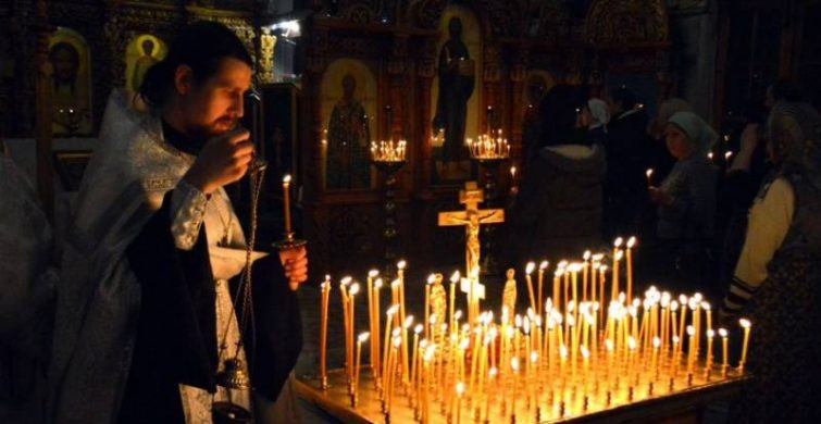 Молитва и посещение храма: что нужно делать в третью родительскую субботу Великого поста 2023 года
