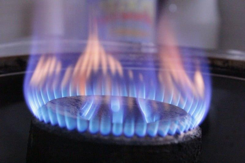 В Сети появились кадры мощного пожара после взрыва газопровода в Свердловской области
