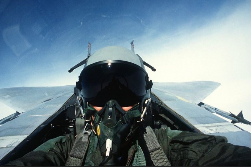 Су-35 и МиГ-29 против F-16: Заслуженный летчик Попов рассказал, кто победит в воздушном бою
