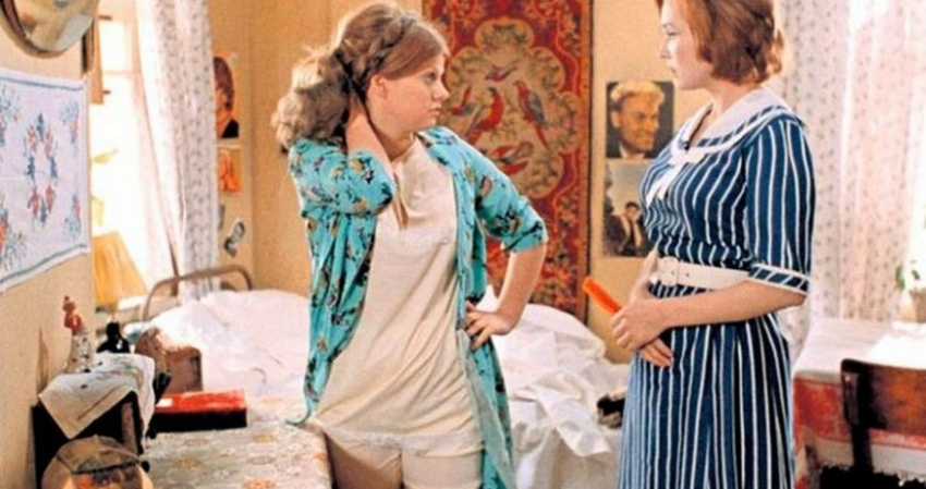 Мода в СССР: любовь женщин к комбинациям