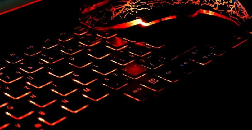 Дизайн нового игрового планшетного планшета ASUS разработан создателем костюма "Железного человека"