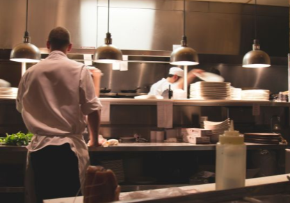 Повар из ресторана со звездами Michelin отправился кормить солдат в зоне СВО