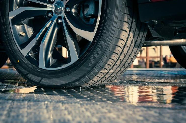 Автоэксперты объяснили, зачем водителю в машине необходимы аспирин, мыло и водка