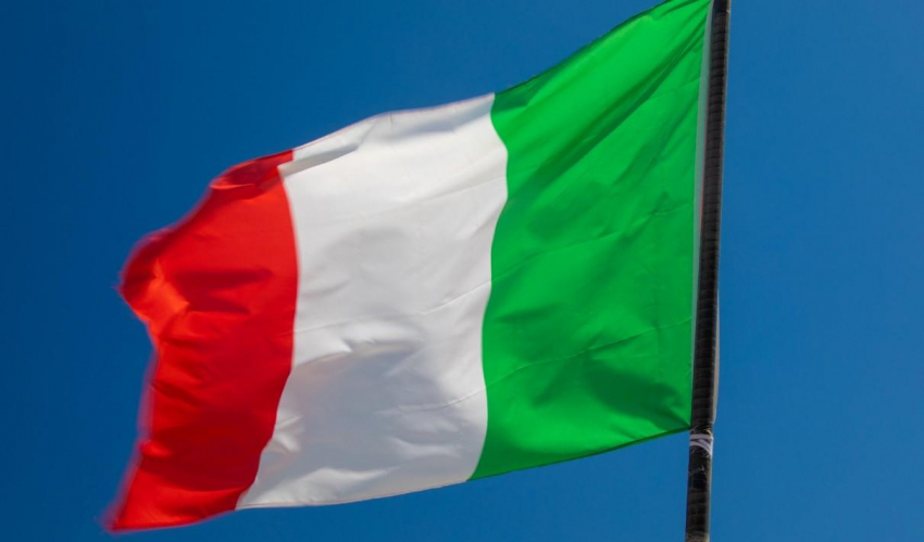 В Портофино туристам запретили слишком долго стоять на центральной площади