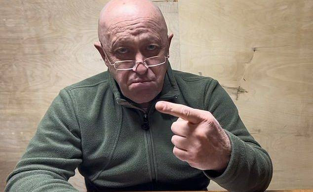 Пригожин продолжает сражаться с «башнями Кремля»: кто стоит за запретом упоминания ЧВК «Вагнер» и его имени