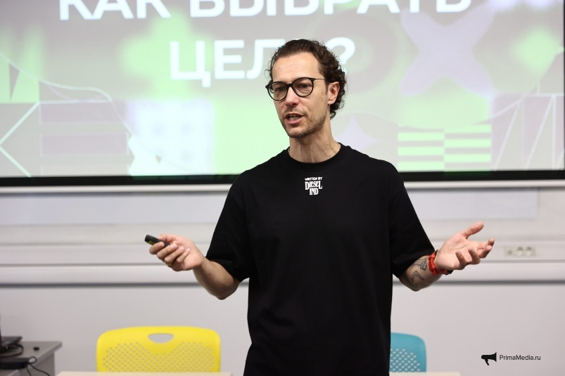 Как ставить верные цели и не сливаться по пути: мотивационная лекция Бориса Альхимовича