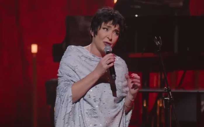 Лолита помогла своей фанатке выиграть автомобиль