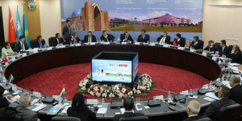 Казахстанский кризис ставит под сомнение лидерство Турции в тюркском союзе