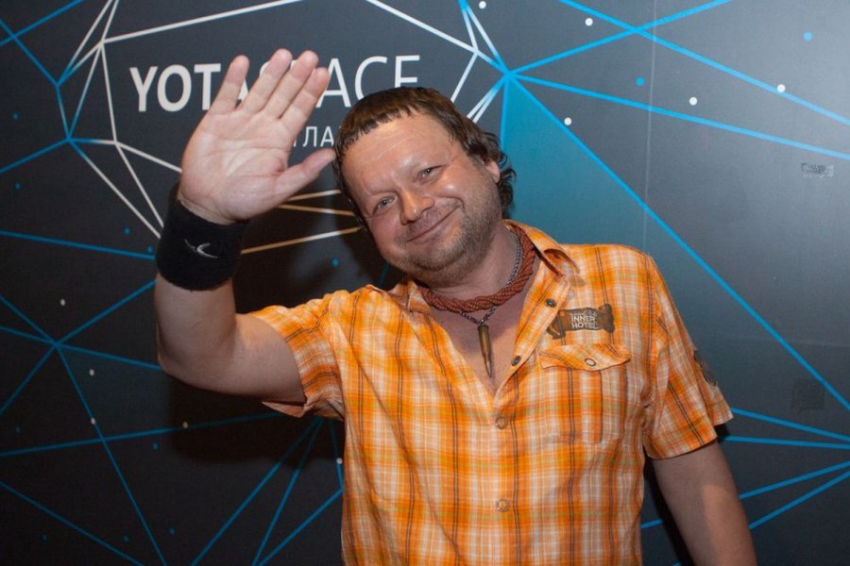 Лидер группы «Бахыт-Компот» Вадим Степанцов назвал Пугачеву хабалкой