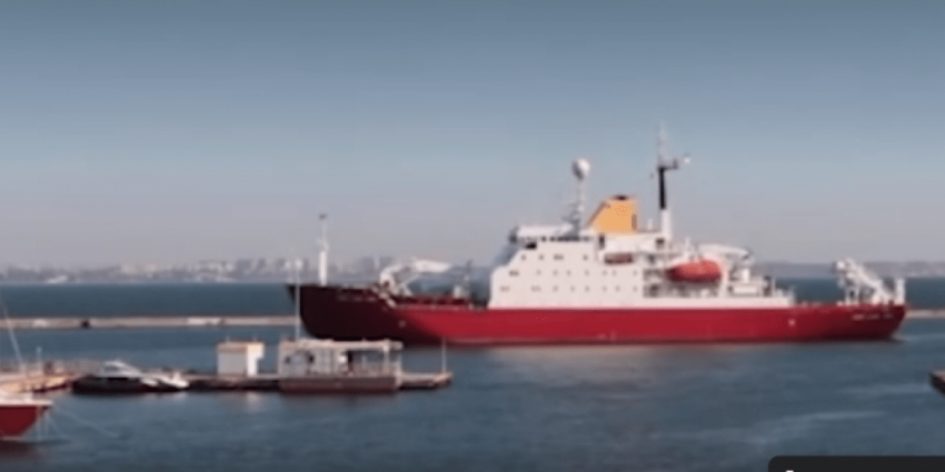 Ну что за страсть у Незалежной скупать по миру все залежалое