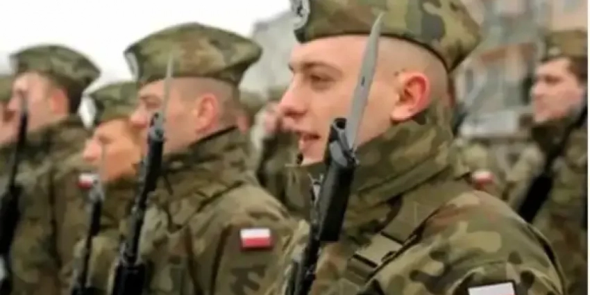 Как гром в Рождественскую ночь, в самой Польше случилась частичная мобилизация