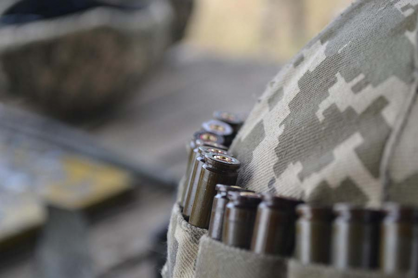 Пограничная служба Румынии задержала в приграничном с Украиной городе троих солдат ВСУ с оружием