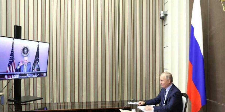 Байден и Путин переговорили и не договорились. Но напряжение немного снизилось