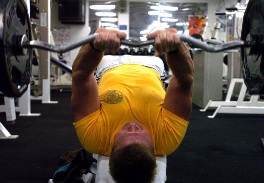 The Straits Times: В Китае 100-килограммовая штанга раздавила тренера