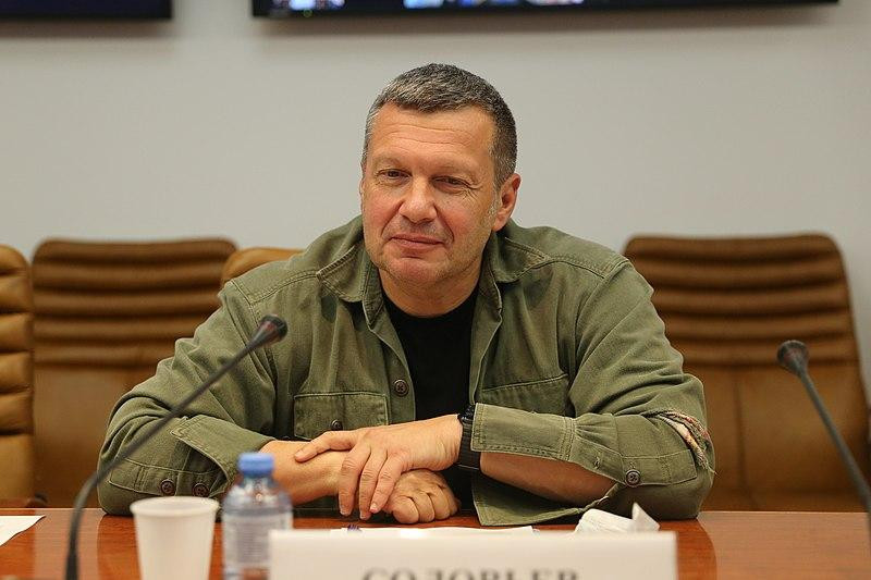 Участники СВО в день юбилея Владимира Соловьева поблагодарили его за подарки