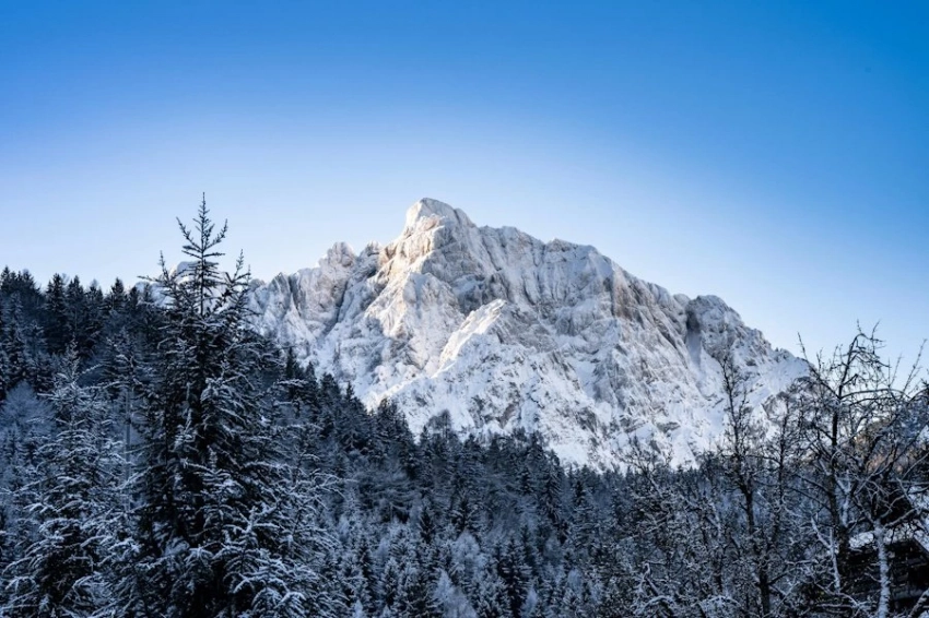 Китайские беспилотники научились вызывать снег