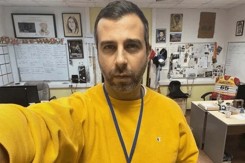 «Не переезжаю, бизнес не начинаю»: Иван Ургант впервые отреагировал на новости об открытии ИП в Париже