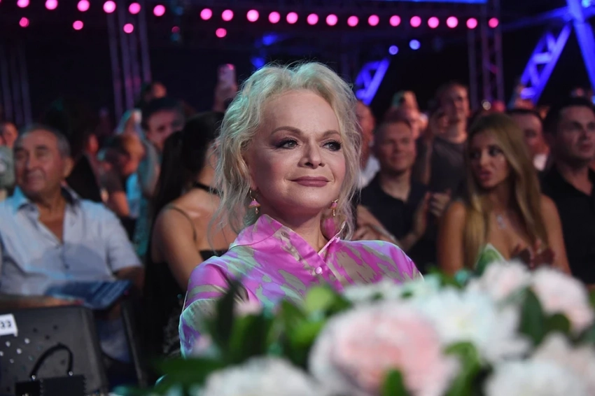 Ларисе Долиной вернули проданную из-за аферистов квартиру за 119 млн рублей: Старый новый собственник осталась ни с чем