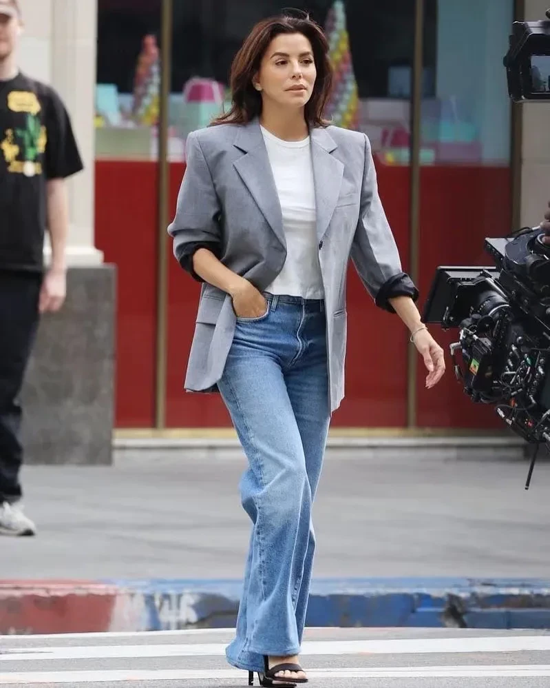 Ева Лонгория поделилась фото в леопардовом бикини с отдыха