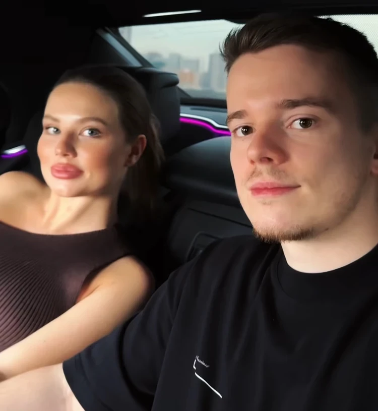 Невестка Валерии вела прямой эфир родов из отдельной палаты с джакузи: «Интриг не будет»