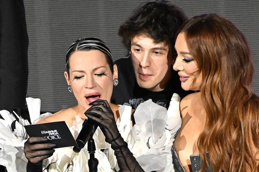 Мамаева задыхается, Могильников учится контролировать эмоции, а Эйдельштейн восхваляет Киркорова: в чем признались звезды на премии VOICE «Главные лица»