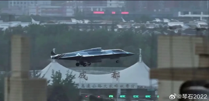 А что это у вас такое интересненькое, парни?