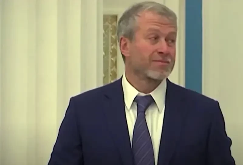 Попечитель театров: Абрамович появился в Кремле за два дня до начала переговоров с Украиной в Стамбуле