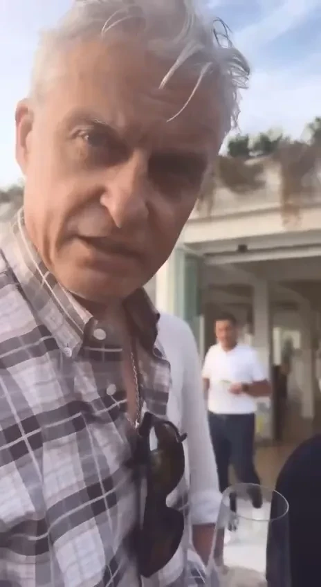 Иноагенты Ника Белоцерковская* и Михаил Козырев* на ужине на вилле Олега Тинькова* в Италии