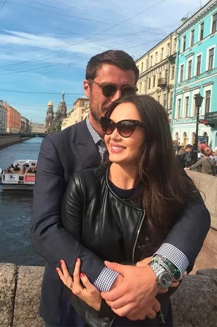 Марата Сафина засняли на вечеринке в Монако