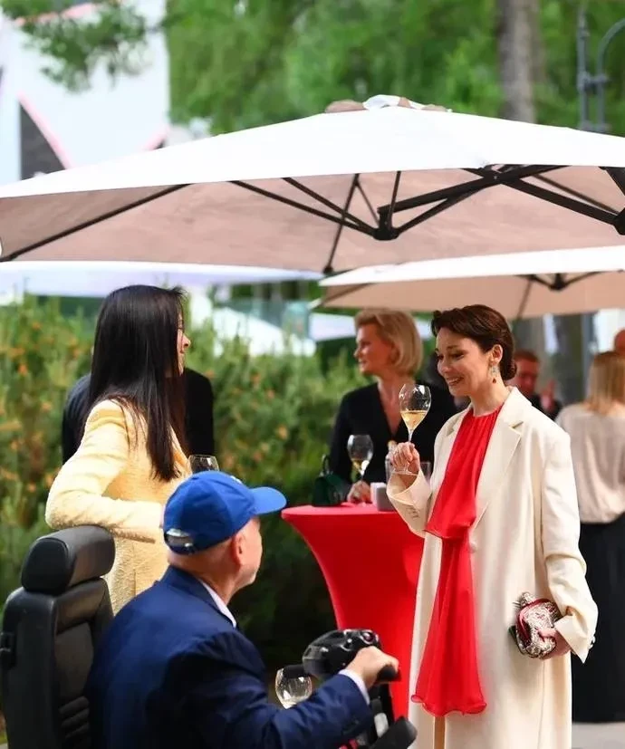 ПМЭФ-2025: Ксения Собчак и Константин Богомолов, Мария Захарова и Виктория Шелягова посетили вечеринку "Альфа-Банка"