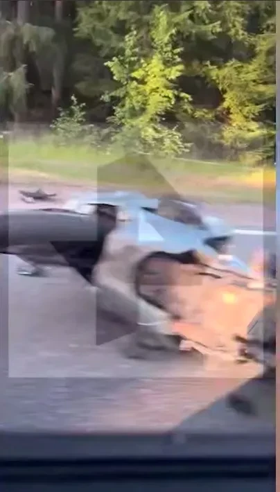 Вылетели на встречную полосу. Появились подробности гибели экс-участника группы The Hatters и его жены