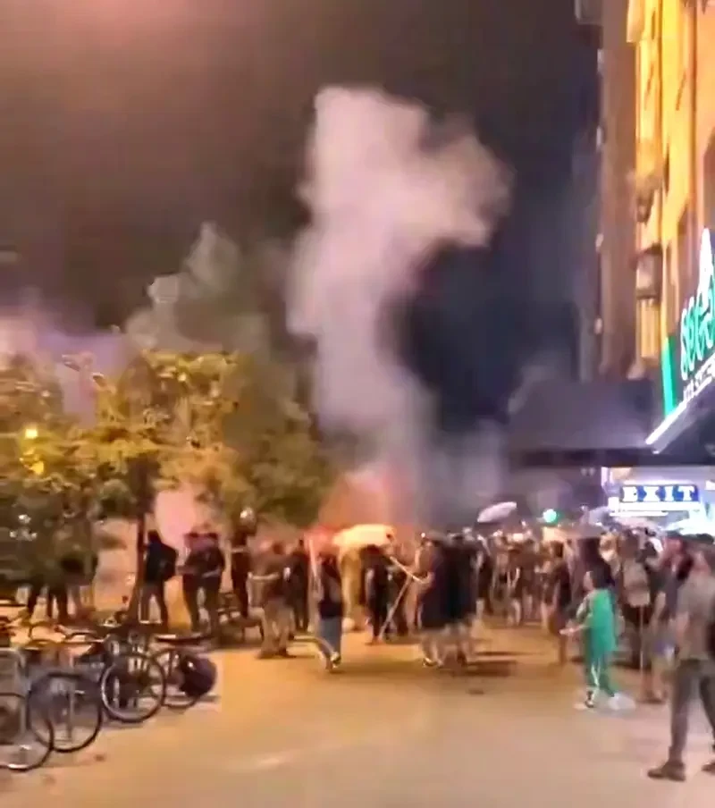 Президент Сербии назвал «головорезами» протестующих и обвинил Запад в организации беспорядков в стране