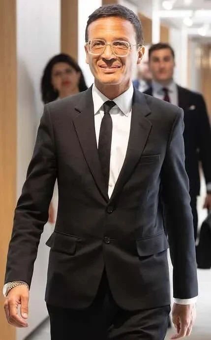 "Он ведёт бизнес с её отцом". Экс-судья конкурса "Мисс Вселенная" заявил, что победительницу выбрали из-за её связей