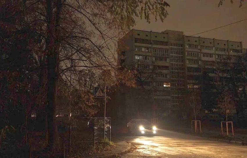 В Полтаве и Чернигове перебои со светом, в Харькове остановилось метро