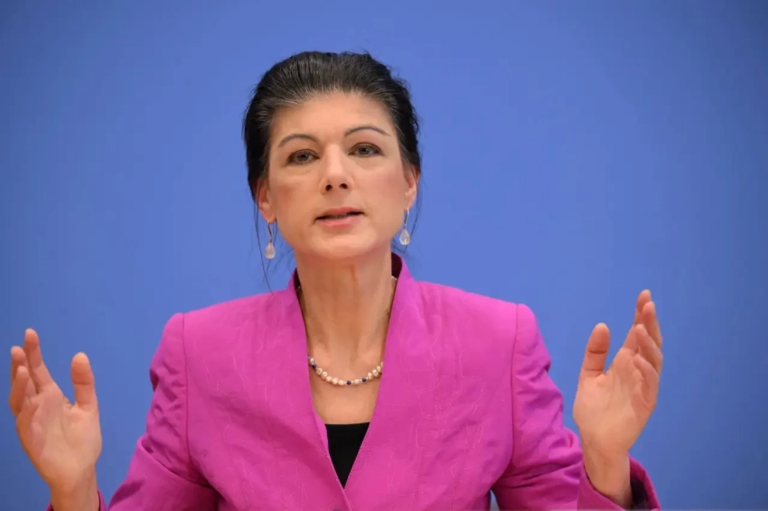 В Германии лидеру BSW отключили микрофон после слов о стамбульских переговорах