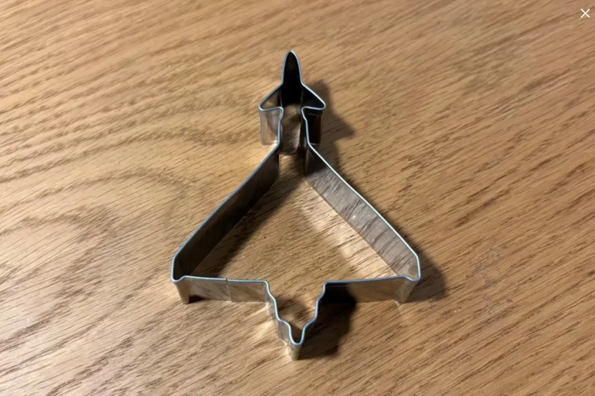 Кролики в форме вермахта, печенье в виде истребителей - новая политика Германии