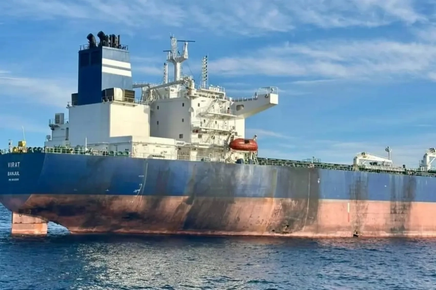 Дважды атакованный украинскими БЭКами танкер Virat остался на плаву