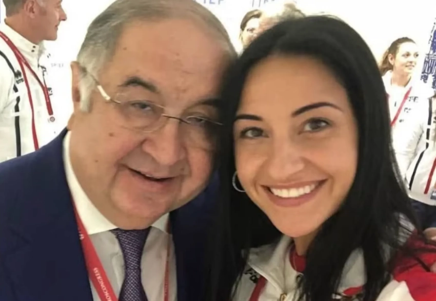 "Я бы никогда не смогла заработать на неё". Фехтовальщица Яна Егорян рассказала, что миллиардер Алишер Усманов подарил ей квартиру в Москве