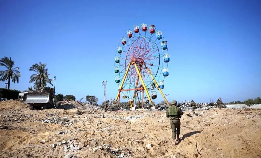 Канал США: ЦАХАЛ сгребает бульдозерами тела палестинцев в секторе Газа