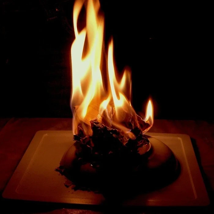 Как гадать на бумаге в Рождество, 7 января, чтобы узнать будущее