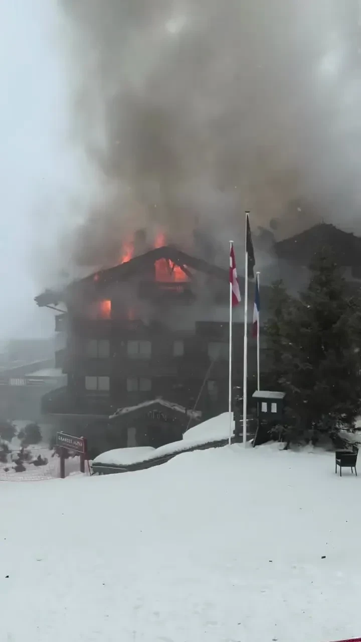 В Куршевеле сгорел отель с бутиком "Рандеву", где прошла скандальная вечеринка с российскими звёздами