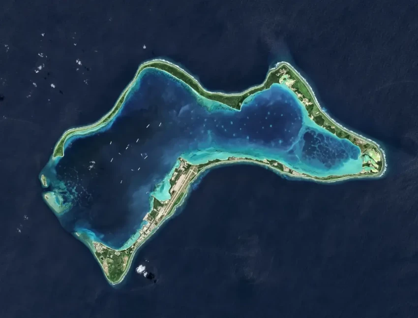 Трамп раскритиковал Лондон за решение о передаче острова с военной базой США