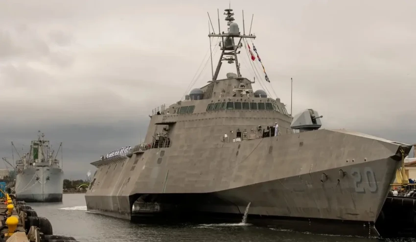 Рядом с вымпелом НОАК: боевой корабль ВМС США пришвартовался на базе Камбоджи