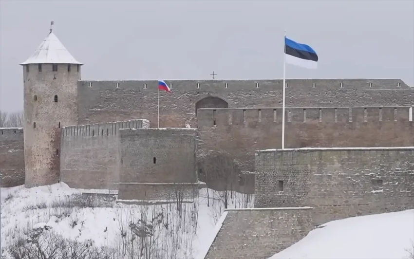 МИД РФ готовит ответ на ограничения работы российских посольств в Прибалтике